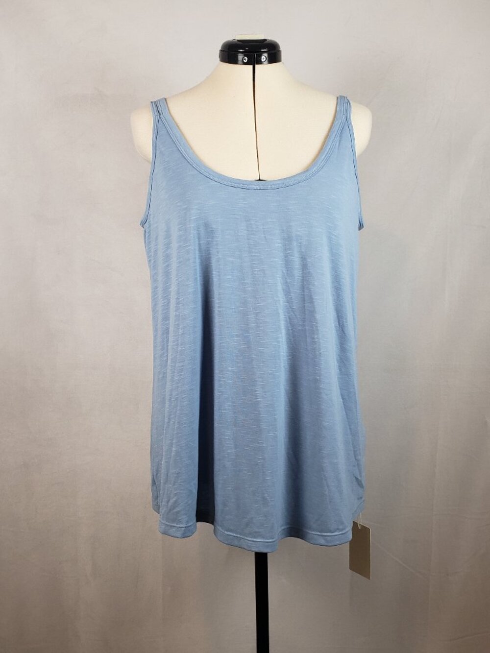 HALARA U Neck Built in Bra Loose Fit Casual Tank Athleisure Active Wear Size Med